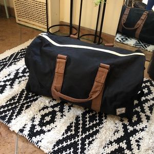 Herschel Novel Duffel Bag